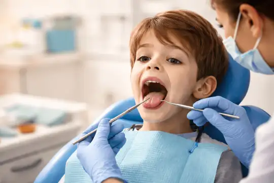 Зачем детям подрезают язык